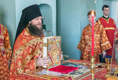 В алтаре